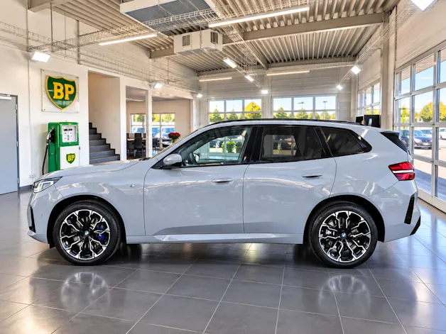 BMW X3 xDrive 20i 48V M Sport Pro + AHK 2400kg + Werksgarantie 07.2030