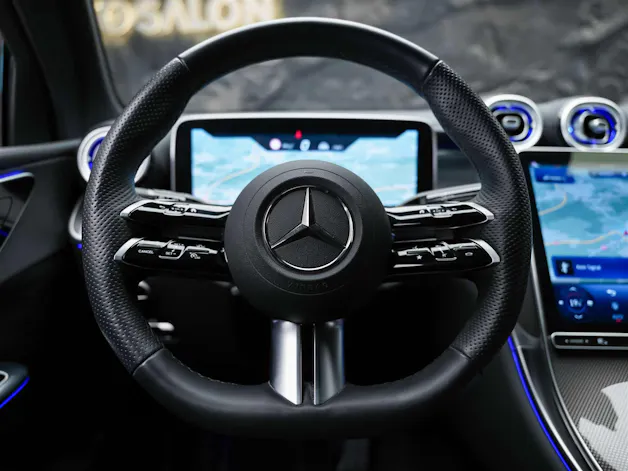 MERCEDES-BENZ GLC 300 d 4Matic AMG Line 9G-Tronic *21" Felgen*Digital Light*AHK*