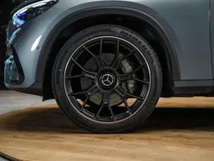 MERCEDES-BENZ GLC 300 d 4Matic AMG Line 9G-Tronic *21" Felgen*Digital Light*AHK*