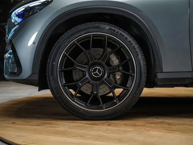 MERCEDES-BENZ GLC 300 d 4Matic AMG Line 9G-Tronic *21" Felgen*Digital Light*AHK*