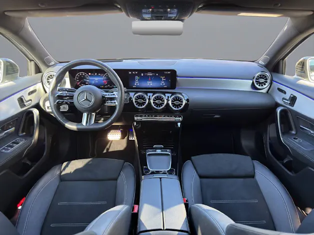MERCEDES-BENZ A 250 AMG Line 4m