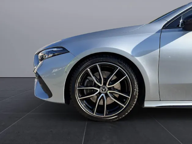 MERCEDES-BENZ A 250 AMG Line 4m