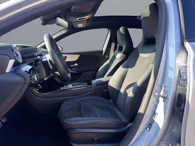 MERCEDES-BENZ A 250 AMG Line 4m