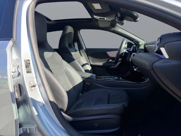 MERCEDES-BENZ A 250 AMG Line 4m