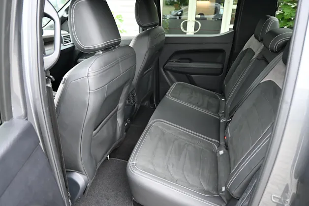 VW Amarok 3.0TDI V6 Style 4X4 240PS + AHK 3500kg + Werksgarantie bis 05.2030