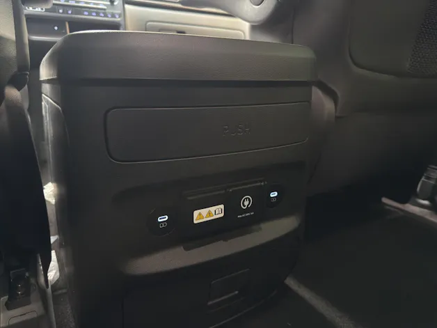 HYUNDAI Staria Premium 84 kWh Vertex
