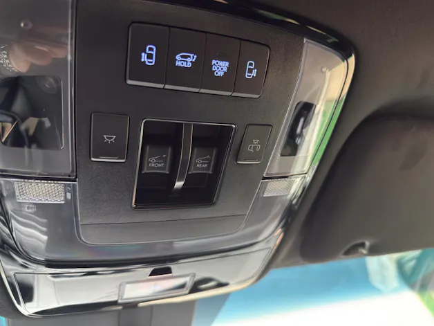 HYUNDAI Staria Premium 84 kWh Vertex