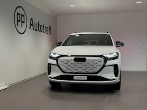 AUDI Q4 e-tron SUV quattro performance Attraction
