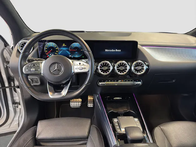 MERCEDES-BENZ EQA 300 Swiss Star AMG Line 4MATIC