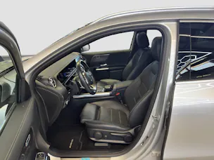 MERCEDES-BENZ EQA 300 Swiss Star AMG Line 4MATIC