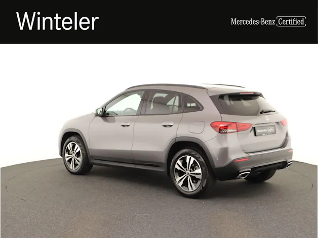 MERCEDES-BENZ GLA 200 Progressive