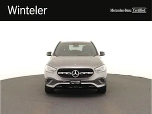 MERCEDES-BENZ GLA 200 Progressive