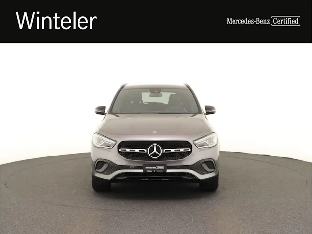 MERCEDES-BENZ GLA 200 Progressive