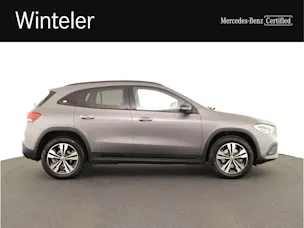 MERCEDES-BENZ GLA 200 Progressive
