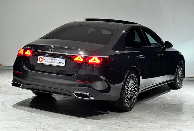 MERCEDES-BENZ E 300 de 4Matic 9G-Tronic | CH | 1.Hand |