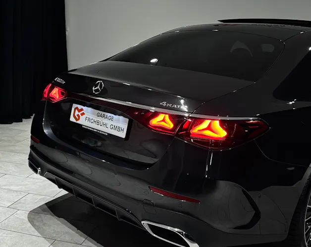 MERCEDES-BENZ E 300 de 4Matic 9G-Tronic | CH | 1.Hand |