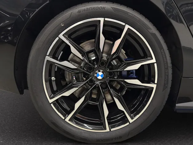 BMW i4 M60