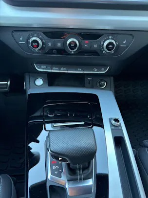 AUDI Q5 40 TFSI S line quattro S-tronic