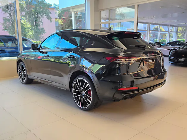 MASERATI Levante 3.8 V8 Trofeo Q4 Automatica - Facelift 2021