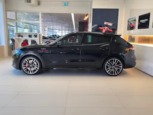 MASERATI Levante 3.8 V8 Trofeo Q4 Automatica - Facelift 2021