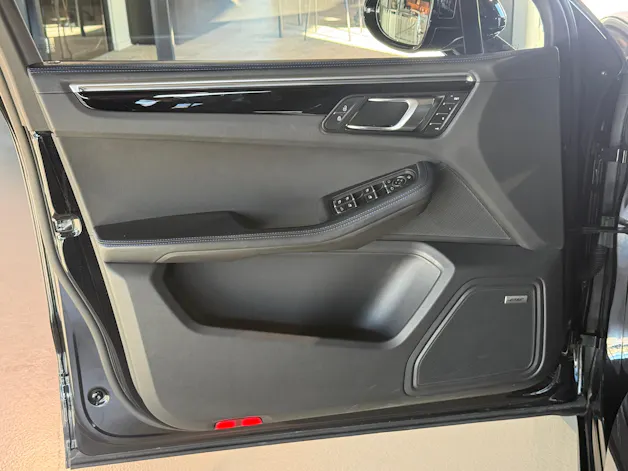 PORSCHE Macan GTS PDK
