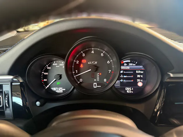 PORSCHE Macan GTS PDK