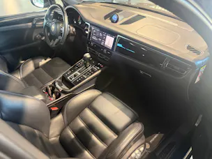 PORSCHE Macan GTS PDK