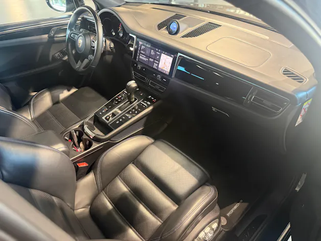 PORSCHE Macan GTS PDK