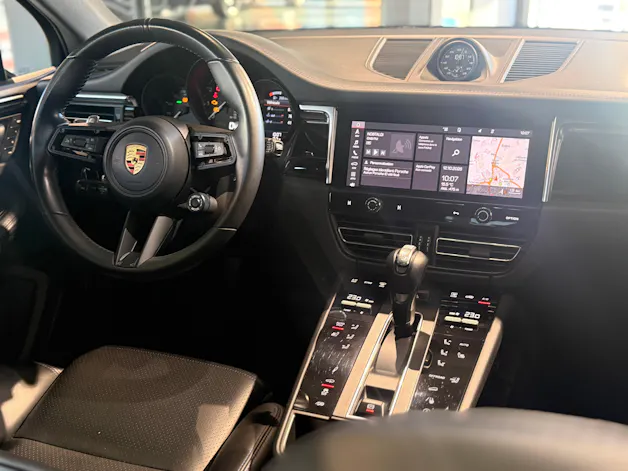 PORSCHE Macan GTS PDK