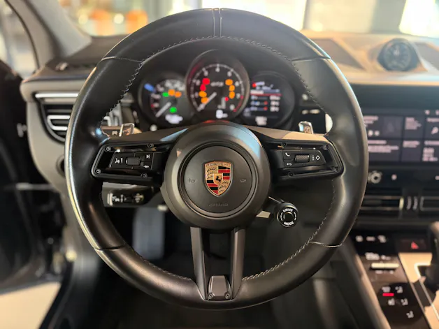 PORSCHE Macan GTS PDK