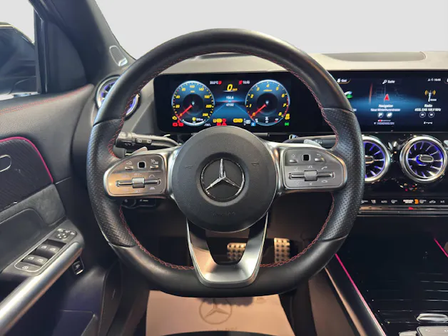 MERCEDES-BENZ GLA 250