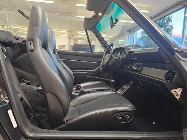 PORSCHE 911 Carrera 4 Cabrio