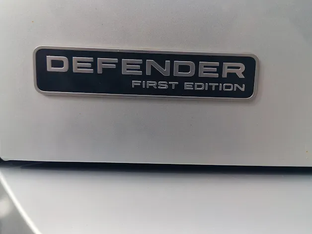 Land Rover Defender 110 P400 I6 First Edition 3.0 MHEV AT8