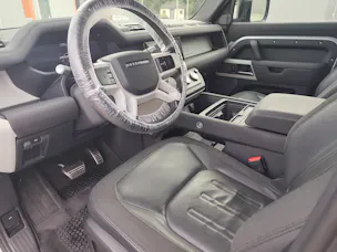 Land Rover Defender 110 P400 I6 First Edition 3.0 MHEV AT8