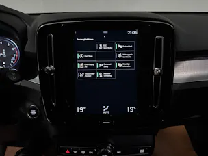 VOLVO XC40 B4 Benzin Mild Hybrid AWD Momentum Geartronic | 1.Hand | AHK |