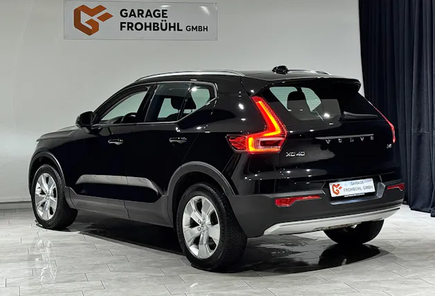 VOLVO XC40 B4 Benzin Mild Hybrid AWD Momentum Geartronic | 1.Hand | AHK |