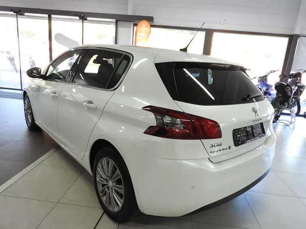 PEUGEOT 308 1.2 Turbo 110CV Allure