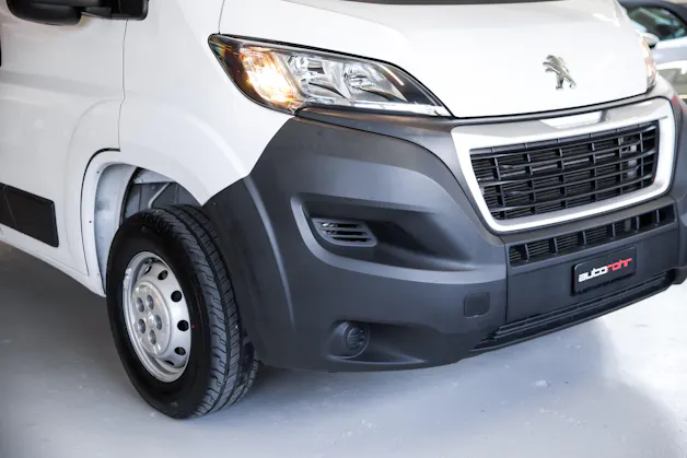 PEUGEOT Boxer 330 L1H1 2.2 BlueHDi 120 Premium S/S