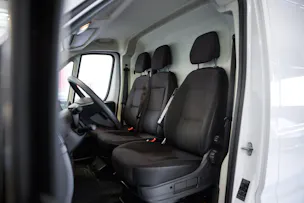 PEUGEOT Boxer 330 L1H1 2.2 BlueHDi 120 Premium S/S