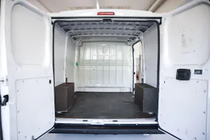 PEUGEOT Boxer 330 L1H1 2.2 BlueHDi 120 Premium S/S