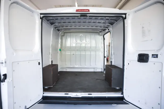 PEUGEOT Boxer 330 L1H1 2.2 BlueHDi 120 Premium S/S