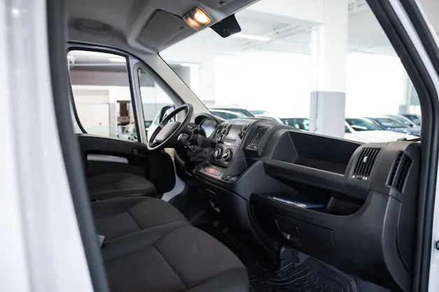 PEUGEOT Boxer 330 L1H1 2.2 BlueHDi 120 Premium S/S