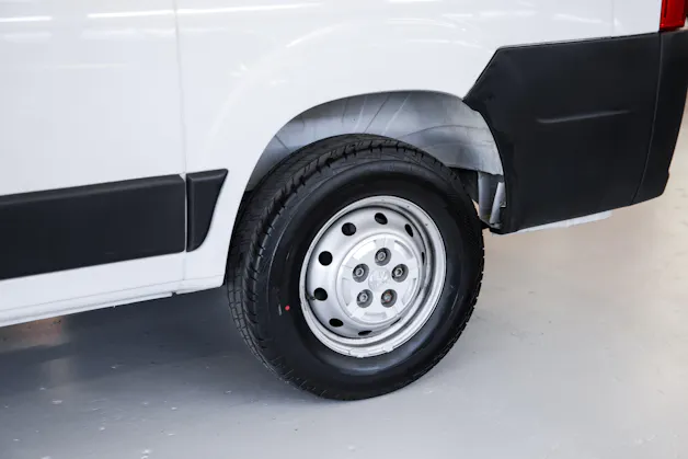 PEUGEOT Boxer 330 L1H1 2.2 BlueHDi 120 Premium S/S