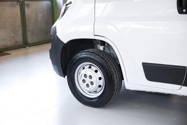 PEUGEOT Boxer 330 L1H1 2.2 BlueHDi 120 Premium S/S