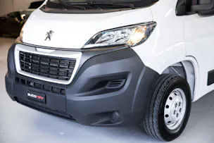 PEUGEOT Boxer 330 L1H1 2.2 BlueHDi 120 Premium S/S