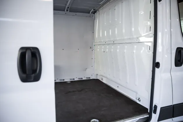 PEUGEOT Boxer 330 L1H1 2.2 BlueHDi 120 Premium S/S