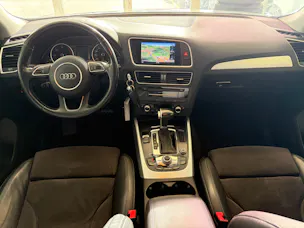 AUDI Q5 2.0 TDI quattro S-tronic | CH | Designpaket Sport | Adaptiv Tempomat | DAB | 19" | AMBITION | Xenon Plus |
