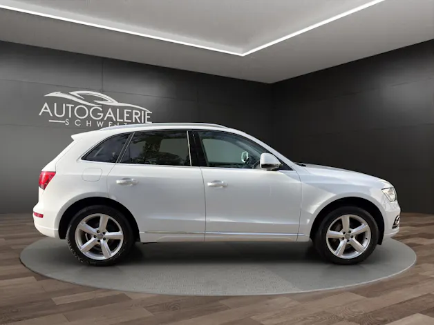 AUDI Q5 2.0 TDI quattro S-tronic | CH | Designpaket Sport | Adaptiv Tempomat | DAB | 19" | AMBITION | Xenon Plus |