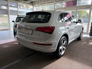 AUDI Q5 2.0 TDI quattro S-tronic | CH | Designpaket Sport | Adaptiv Tempomat | DAB | 19" | AMBITION | Xenon Plus |