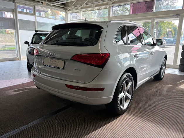 AUDI Q5 2.0 TDI quattro S-tronic | CH | Designpaket Sport | Adaptiv Tempomat | DAB | 19" | AMBITION | Xenon Plus |